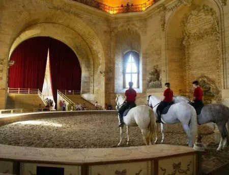 Le Clos Des Jockeys * Chantilly